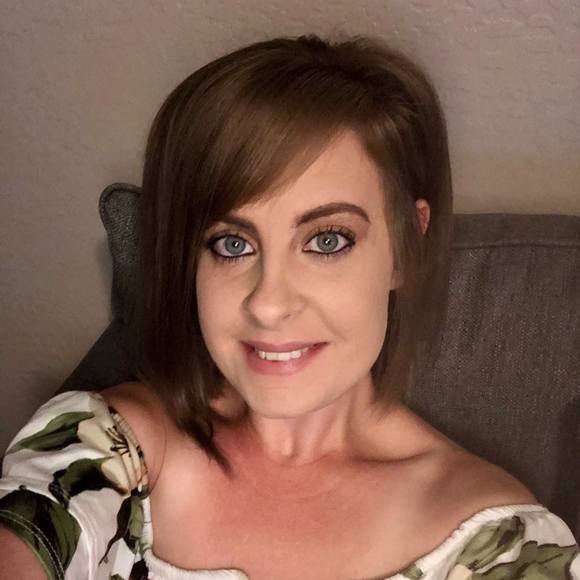 Meet your Posher, Jenni - Picture 1 of 1